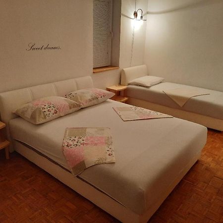 Holiday Home Villa Marin Stanici Luaran gambar
