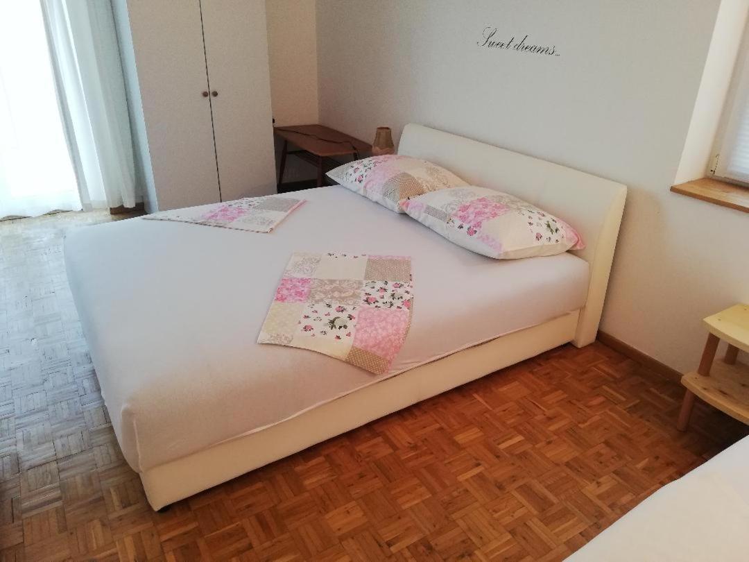 Holiday Home Villa Marin Stanici Luaran gambar